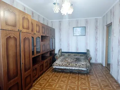 квартира за адресою Квітневий пров., 8