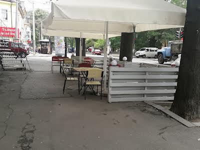 комерційна за адресою Старопортофранковская, 10