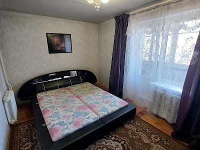 квартира за адресою Джерельна, 42