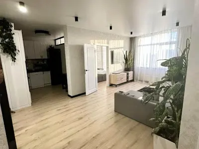 квартира за адресою Райдужна вул., 56