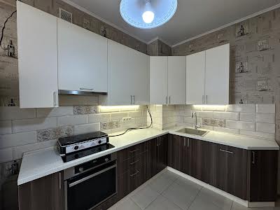 квартира за адресою Академіка Лебедєва вул., 1