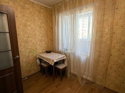 квартира за адресою Софії Русової вул., 3