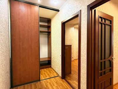 квартира за адресою Сергія Подолинського вул. (Благоєва), 7