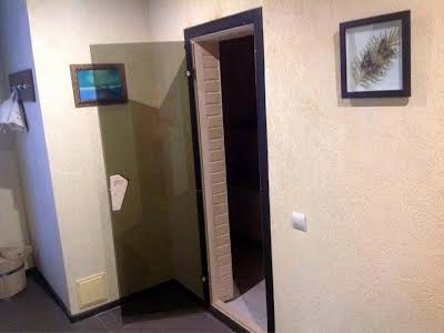 будинок за адресою Героїв Крут вул., 15
