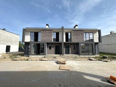 будинок за адресою Центральна вул.