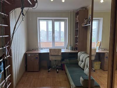 квартира по адресу Днепровская ул., 9
