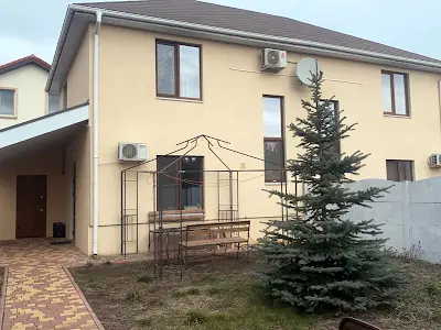 будинок за адресою смт. Таїрове, Коралова вул.