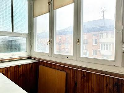 квартира за адресою Лейпцизька, 3