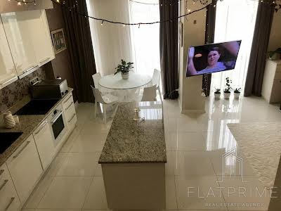 квартира за адресою Регенераторна вул., 4