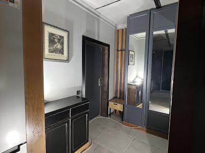 квартира за адресою Героїв Крут вул., 8