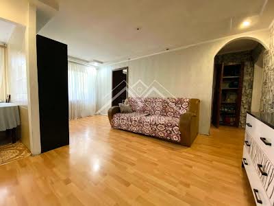 квартира за адресою Степана Тільги вул. (Революційна), 41