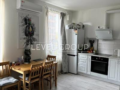 квартира за адресою Салютна вул., 2