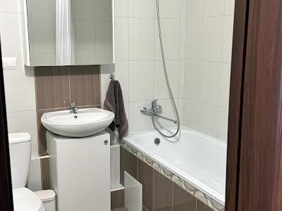 квартира за адресою Бориса Гмирі вул., 10/40
