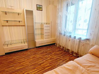 квартира за адресою Прирічна вул., 37