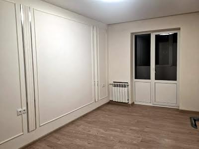 квартира за адресою Михайла Драгоманова вул. (Димитрова), 54