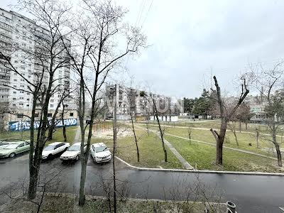 квартира за адресою Братиславська вул., 20