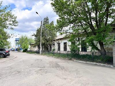 комерційна за адресою Деревообробна вул., 5а
