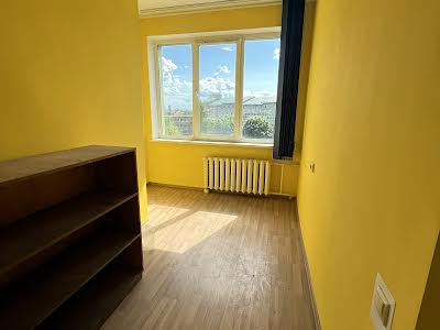 комерційна за адресою Зелена вул., 131