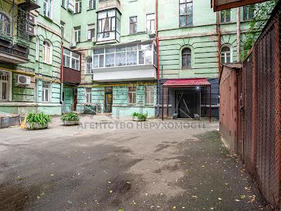 коммерческая по адресу Богдана Хмельницкого ул., 9