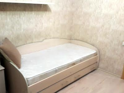 квартира за адресою Панаса Мирного вул., 11
