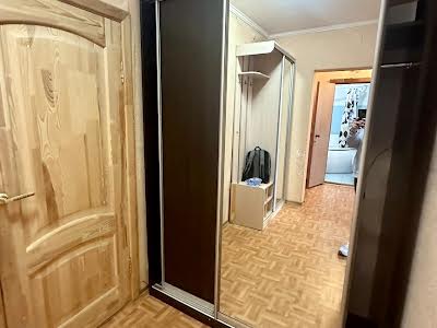 квартира по адресу Олены Пчилки ул., 2