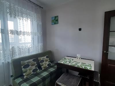 квартира за адресою Бориса Гмирі вул., 12-Б