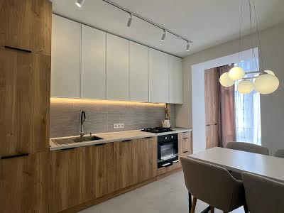 квартира за адресою Височана вул., 18