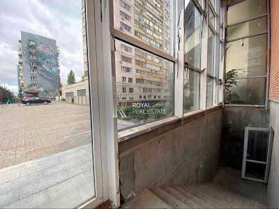 комерційна за адресою Лесі Українки бульв., 7-А
