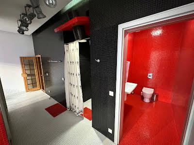 будинок за адресою Анни Ахматової вул.