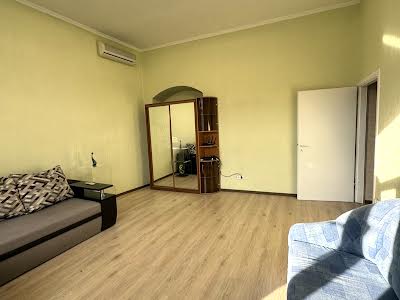 квартира за адресою Рейтарська вул., 35