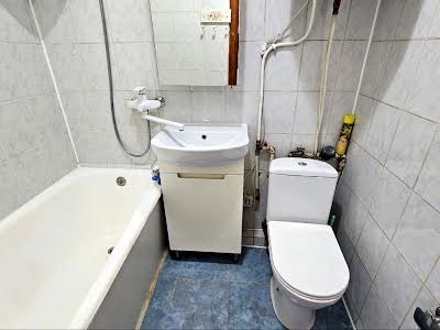 квартира за адресою Євгена Танцюри вул., 34