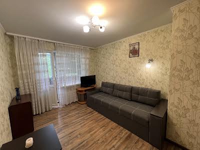 квартира за адресою Парково-Сирецька вул. (Тимофія Шамрила), 11