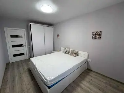 квартира по адресу Ореста Левицкого ул. (Академіка Курчатова), 3а