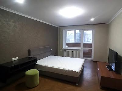 квартира за адресою Дніпро, Джинчарадзе, 1