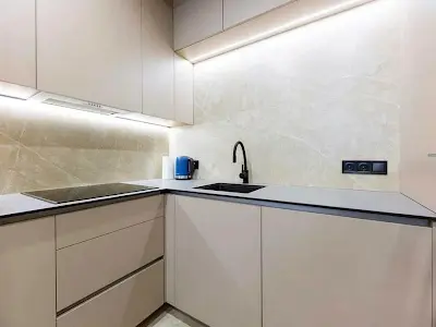 квартира за адресою Салютна вул., 2к5