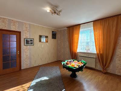 дом по адресу Перемоги, 11