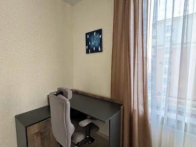 квартира за адресою Братська вул., 24