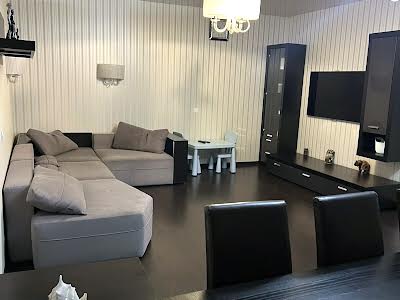 квартира за адресою Ревуцького вул., 9