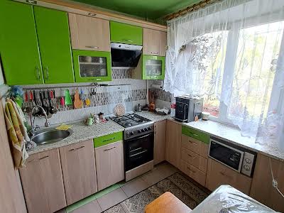 квартира за адресою Рельєфна вул., 8