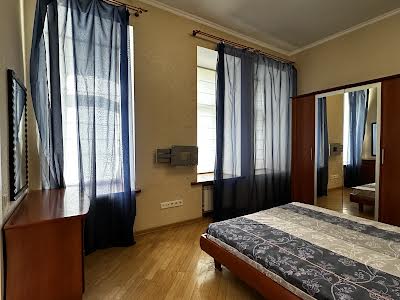 квартира за адресою Шота Руставелі вул., 33-Б