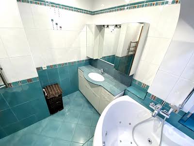 квартира за адресою Ревуцького вул., 5