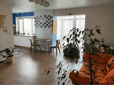 квартира за адресою Лаврська вул. (Січневого Повстання), 4