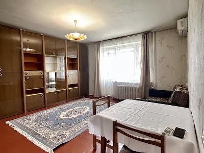 квартира за адресою Нововокзальна вул., 21