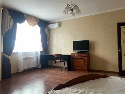 квартира по адресу Елизаветы Чавдар ул., 1