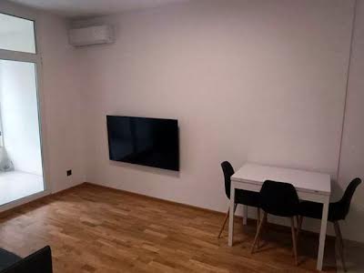 квартира по адресу Салютная ул., 2