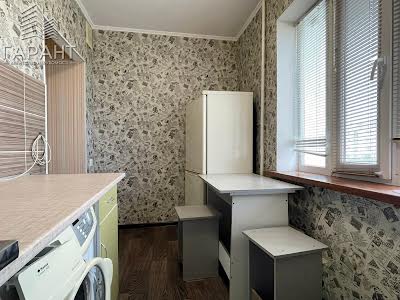 квартира за адресою Михайла Лушпи просп., 22