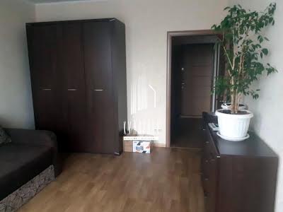 квартира за адресою Богатирська вул., 6-А