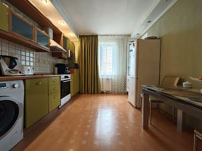 квартира за адресою Драгоманова вул., 14