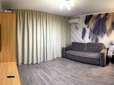 квартира за адресою Астрономічна вул., 35Г