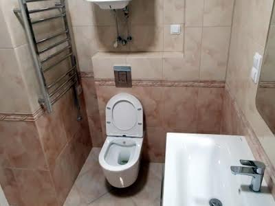 квартира по адресу Салютная ул., 2